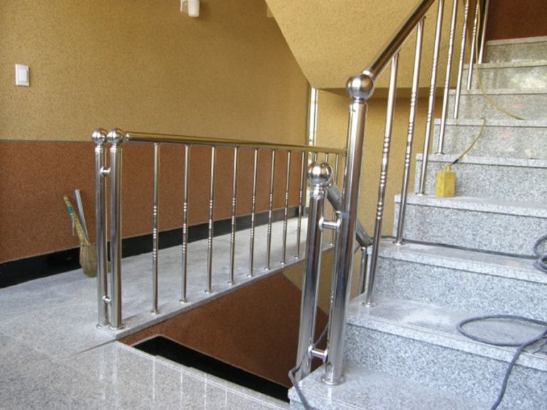 계단 난간대